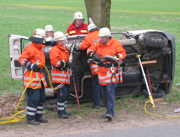 Unfallsituation am Baum