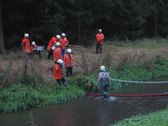 Gegenüberliegende Fluss-Seite