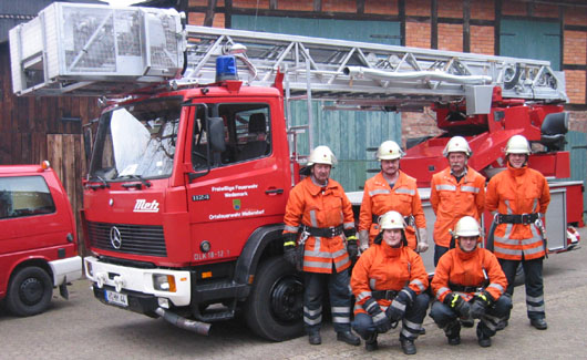 Drehleitergruppe: Hinten v.l:R.Juch,M.Morcinek,H.Thies,M.Thies vorne v.l:Ho.Bauer,C.Kopp es fehlt :H.Oehlerking