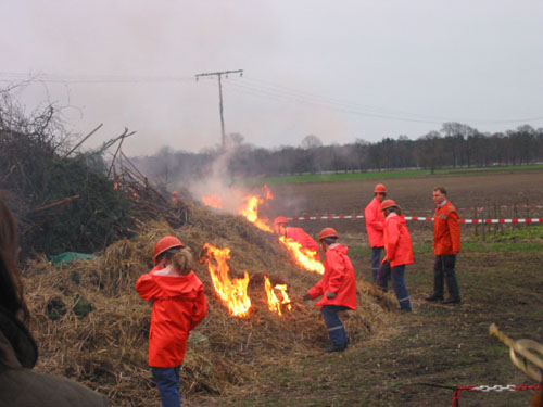 Osterfeuer entzünden