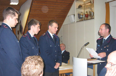 zum Feuerwehrmann: U.Hess,T.Homann,S.Holz