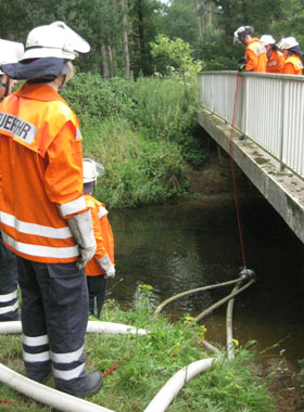 Zuwasser bringen