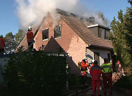 ausgedehnter Dachstuhlbrand