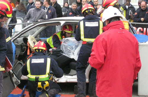 Medic im Fahrzeug