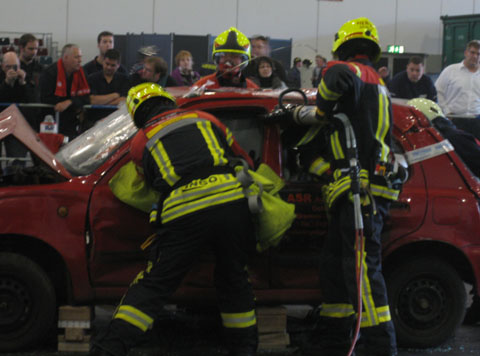 Rescue Challenge 2010: Schneidgerät Einsatz