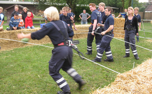 Menschenkicker spielen