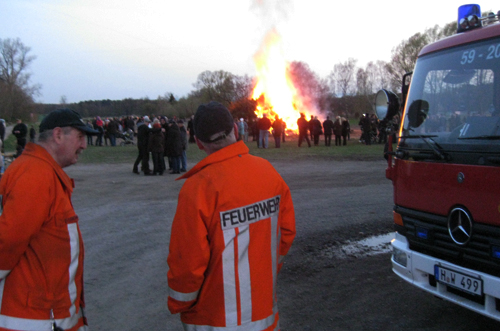 Osterfeuer Scherenbostel