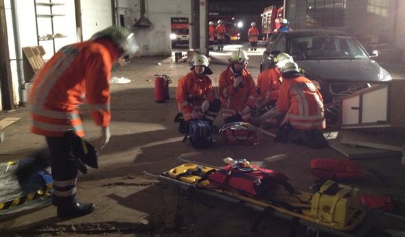 Werkstattunfall, zwei Verletze Personen