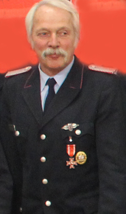 2015: Nds. Feuerwehr Verdienstorden am Band fr Heinz Otto Thies