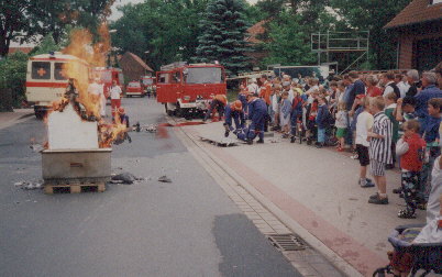 Jugendfeuerwehr beim Hausbrand