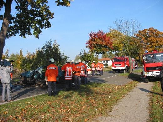 FFw Bissendorf an der Unfallstelle K101